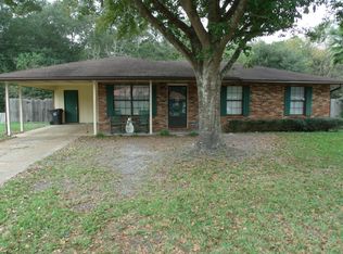 402 Magnolia Dr, Macclenny, FL 32063