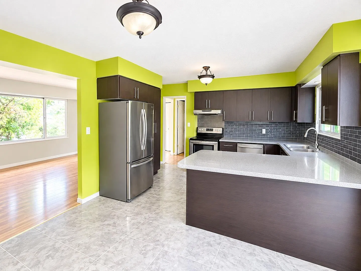 3 bed, 1315 sqft, $3,200 — Photo 4