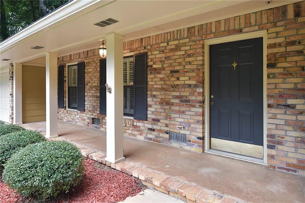 4 bed, 3.0 bath, 2718 sqft, $3,250 — Photo 3