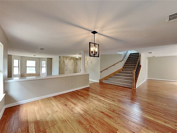 2nd image of 2606 Diamond Hill Dr