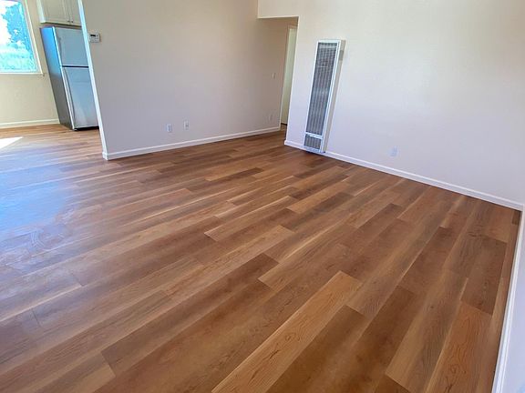 4th image of 139 School St APT 3