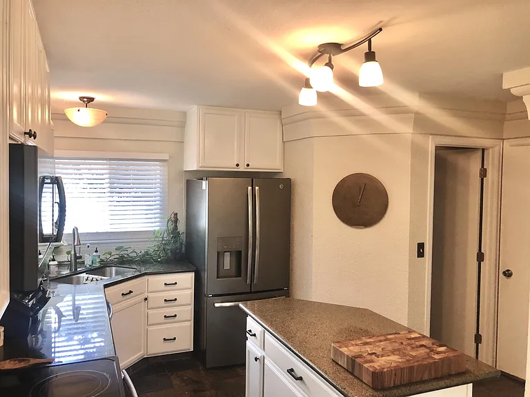 1258 N Deckers Pl — Photo 16