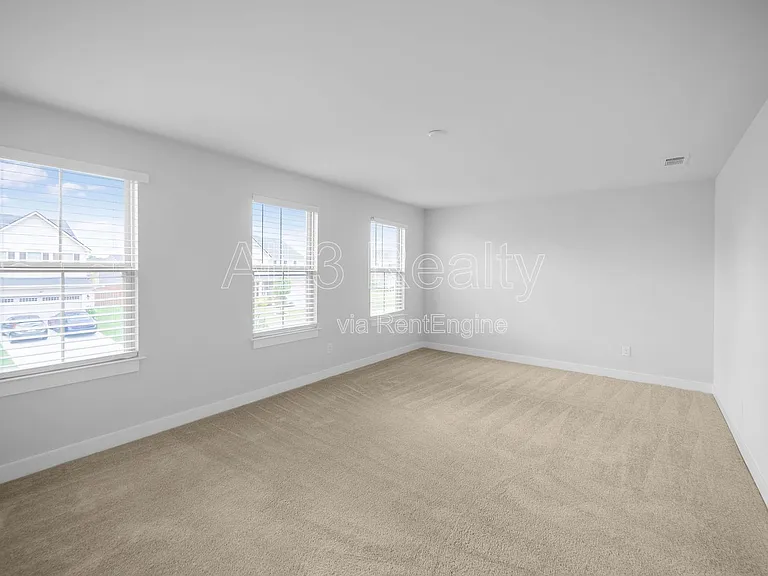 533 Daffodil Ln — Photo 20