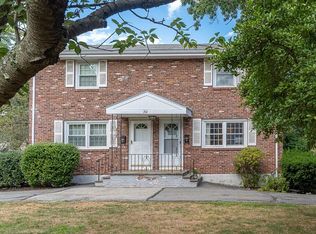 201 W Shore Dr #B, Marblehead, MA 01945