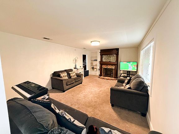4th image of 5206 N Imperial Dr