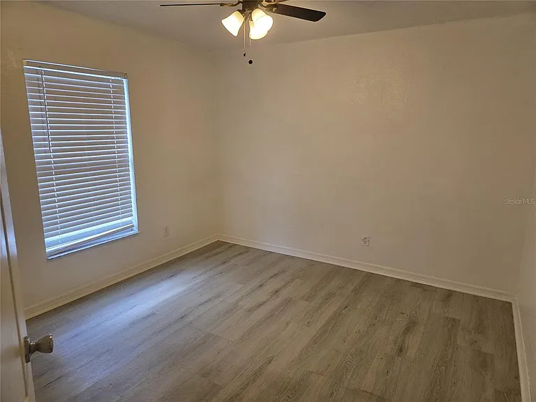 407 Arkansas Ct — Photo 8