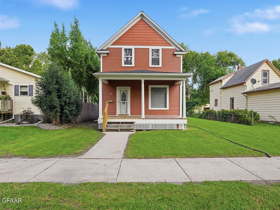 1st image of 705 Walnut St