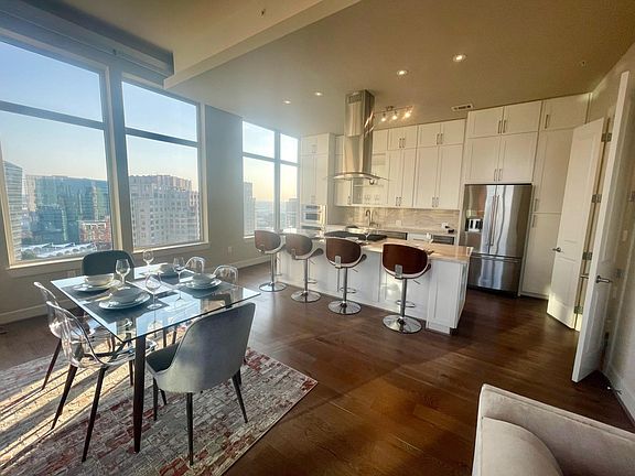 5th image of 2212 McKinney Ave #2308