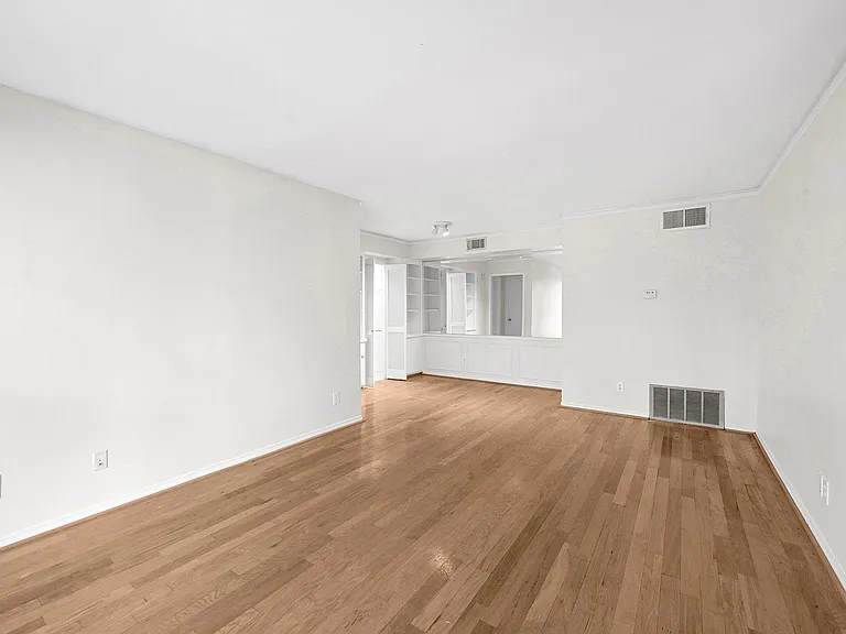 800 Post Oak Blvd #31 — Photo 5