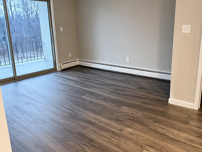 5741 Parview Dr — Photo 4