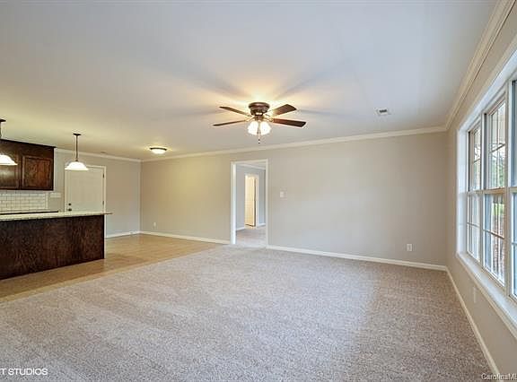 4th image of 122 Braxton Dr