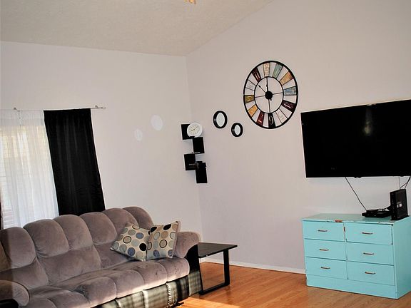 3rd image of 4761 Joanie Rose Ln NE