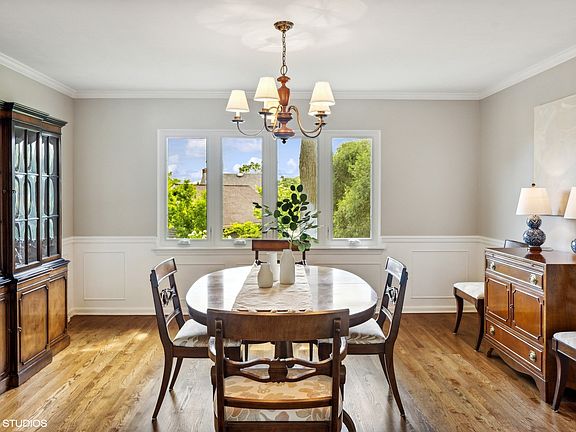 4th image of 333 Merton Ave