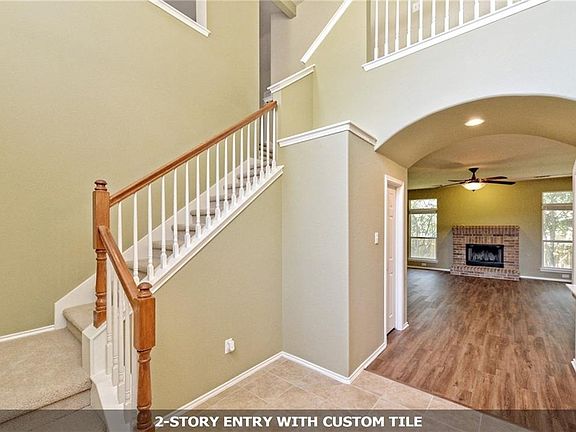 3rd image of 2201 Speidel Dr