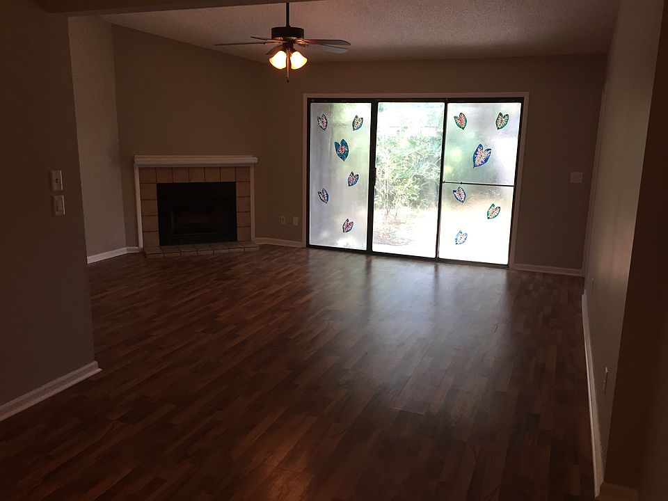 1st image of 7423 Colony Cove Ln