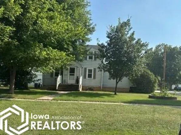 677 Center St W, Britt, IA 50423