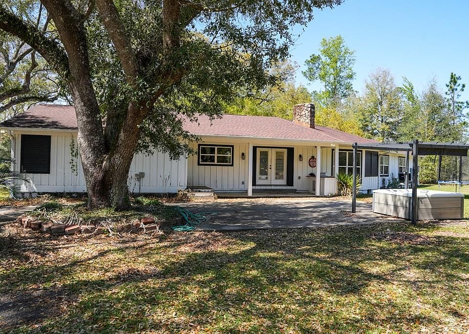 1st image of 180 Grant Ln