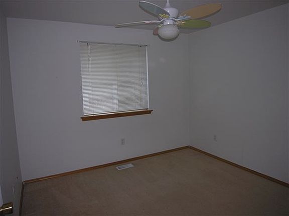 4th image of 1109 182nd Street Ct E