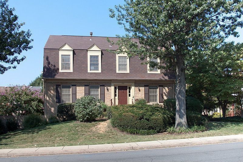 Looks like a single family home!