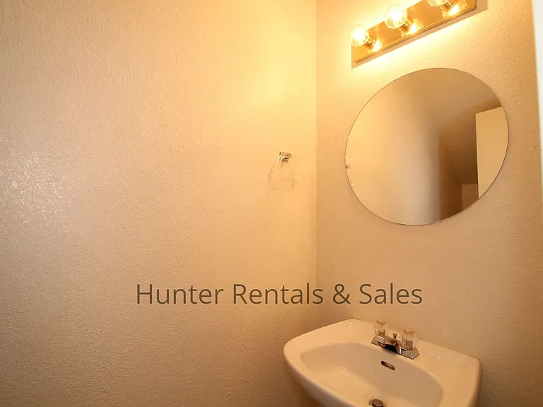 1710B Spring Rose Cir — Photo 16
