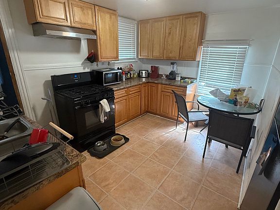 2nd image of 69 Scottsville Rd #2