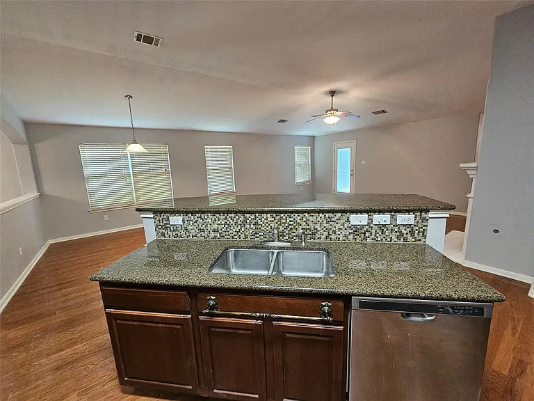 2035 Intrepid Dr — Photo 11