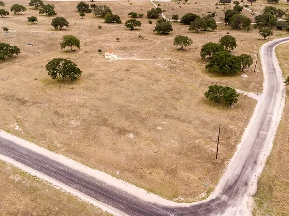 115 Eland Ln, Lampasas, TX 76550