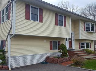 39 Whitman St, Congers, NY 10920