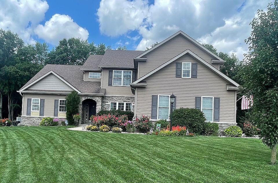 1st image of 18255 Forest Glade Dr