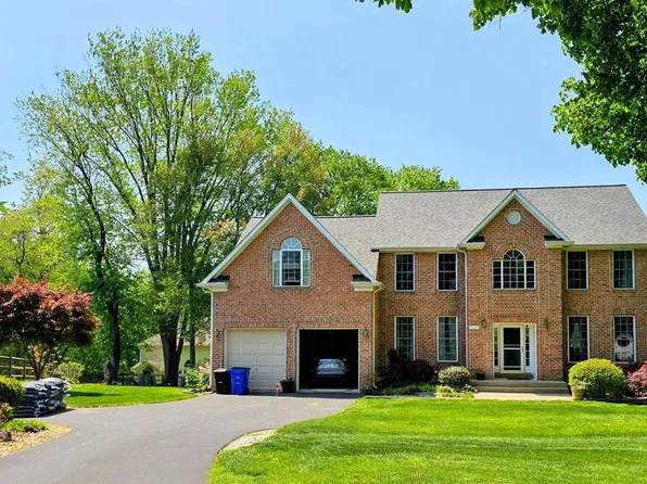 10201 Maxine St, Ellicott City, MD 21042