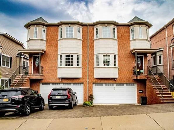 221A 10th St #A, Palisades Park, NJ 07650