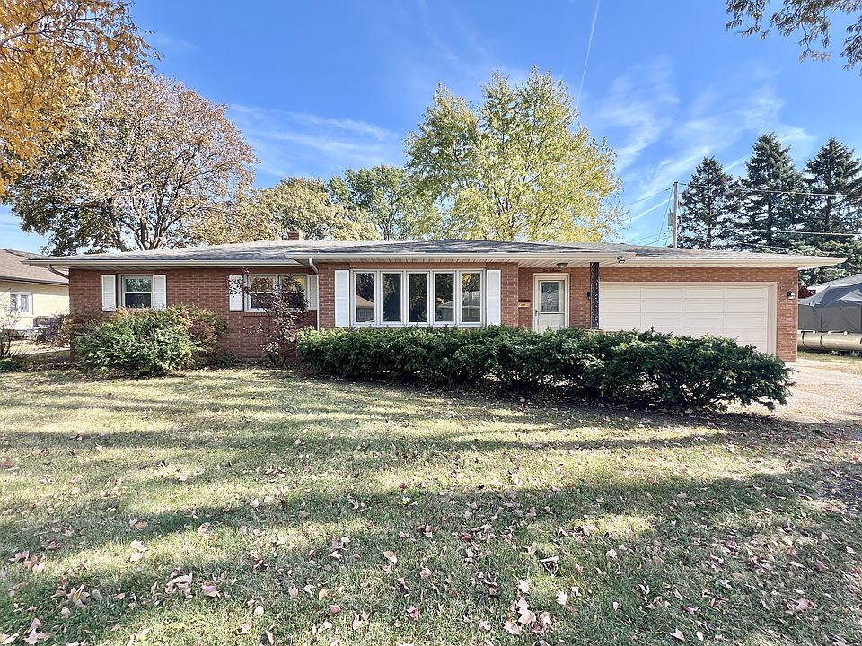 1st image of 1016 N Sumac Dr