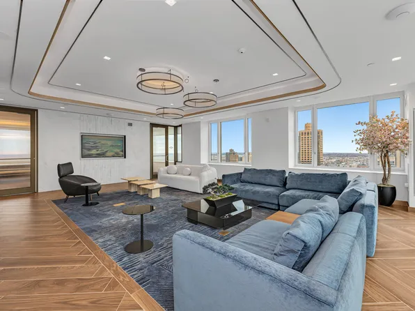 250 East 83rd Street image 10 of 14