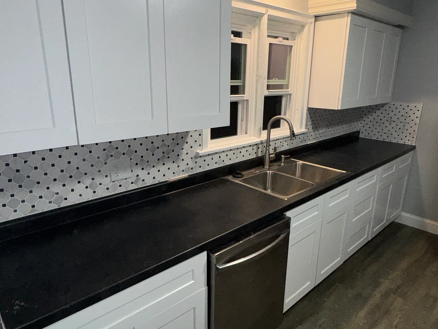 2 bed, 2300 sqft, $2,200 — Photo 3