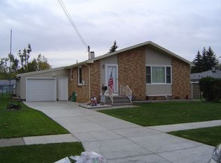 15 Princess Ln, Buffalo, NY 14224
