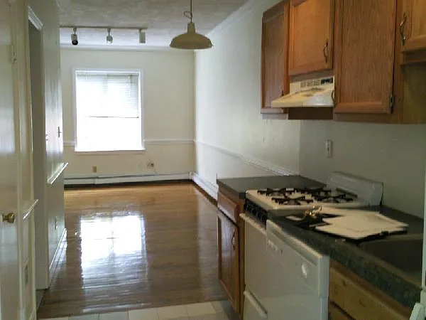 1 bed, 1.0 bath, $2,200 — Photo 1