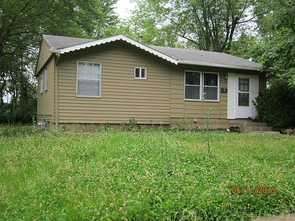 3rd image of 8705 E 97th Ter