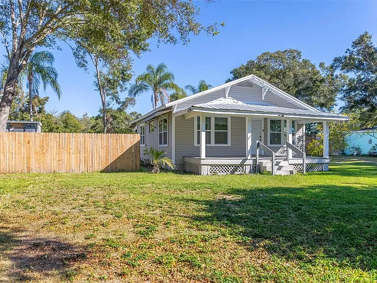 1571 S Myrtle Ave — Photo 6