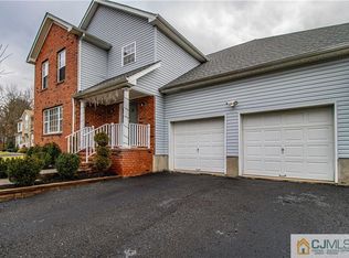 4 Fitzgerald Pl, Old Bridge, NJ 08857