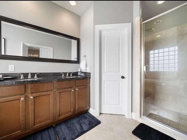 2512 Leeland St — Photo 32