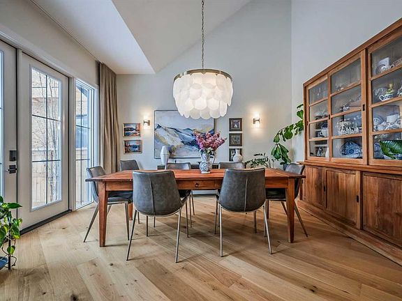 5th image of 1608 SW 49th Ave SW