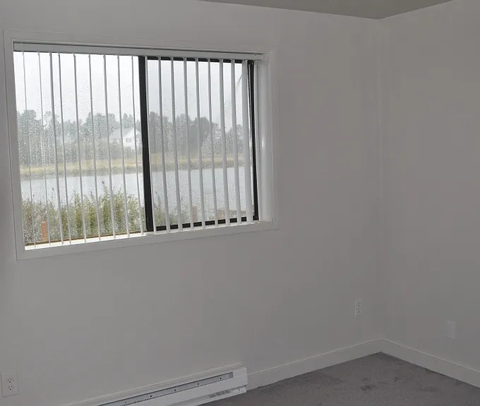 1322 N Holladay Dr — Photo 12