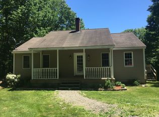 40 Slab Pile Ln, Waldoboro, ME 04572