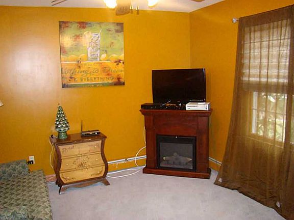 5th image of 60 Thurber Blvd