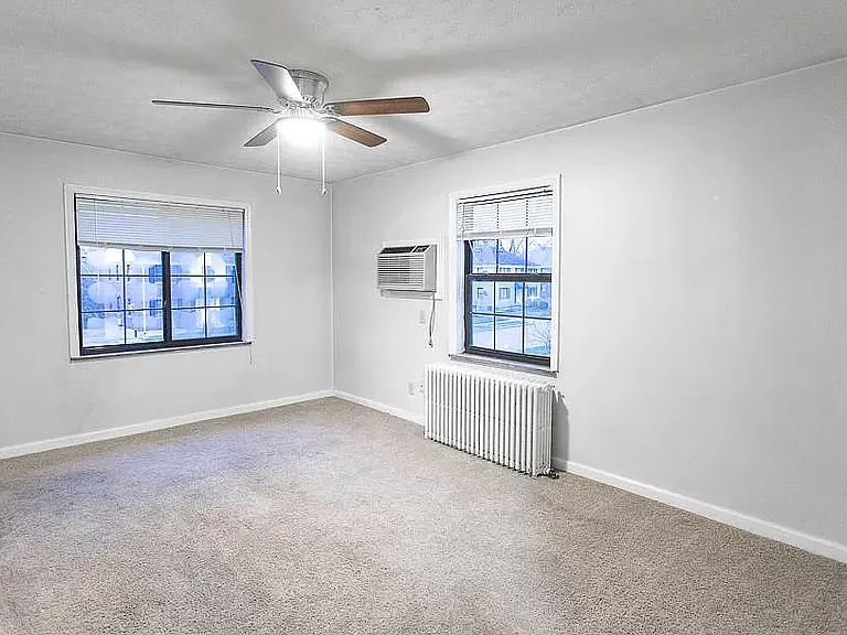 545 Corona Ave #C — Photo 3