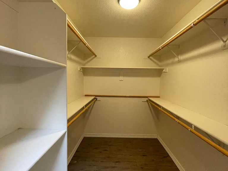 3025 Daytona Ave — Photo 13