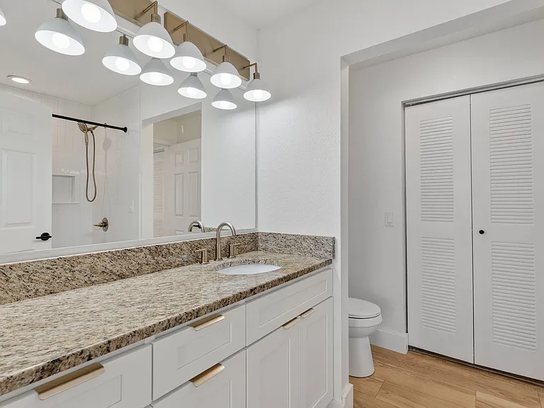13700 Richmond Park Dr N #1105 — Photo 19