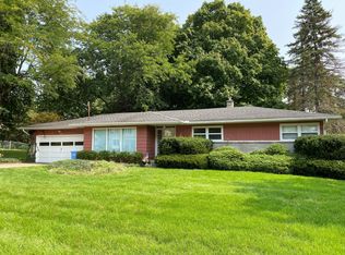 1930 Byrnes Rd, Lansing, MI 48906