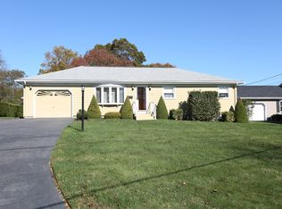 138 Fordham Dr, Somerset, MA 02726