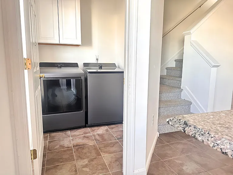 307 Savoy Ct — Photo 17